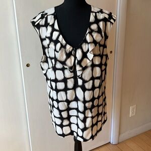 Classiques Entier 100% Silk Cream Black Stone Print Scoop Neck Blouse w Ruffle